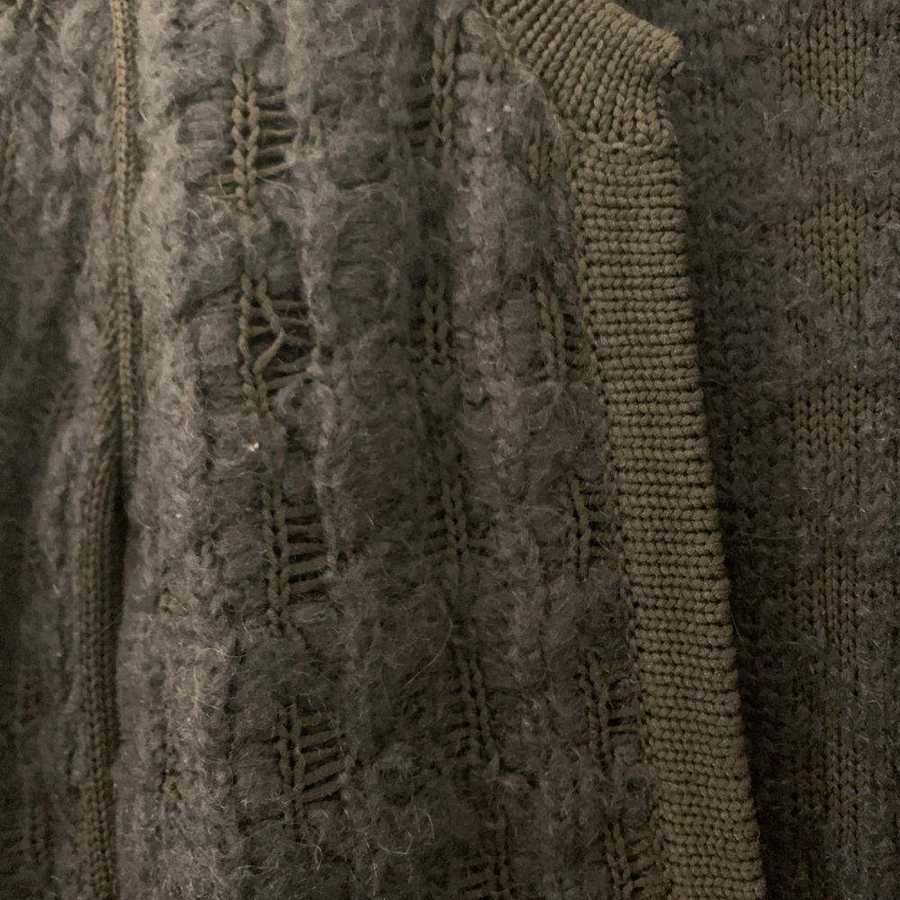 Never Worn - image 3